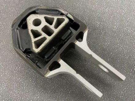 Подушка двигуна задня PARTS MASTER 68081490AD (фото 1)