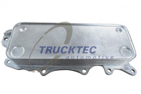 Радіатор масляний TRUCKTEC 0218101